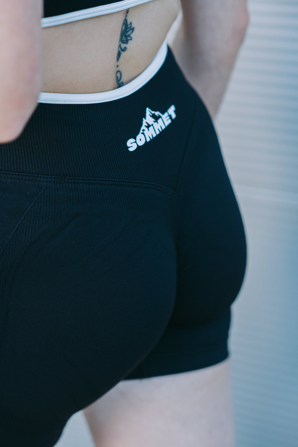 Spinelle noir (Short)